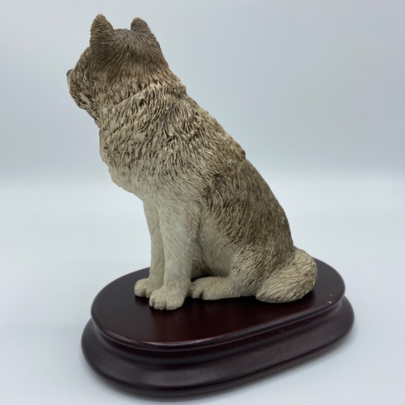 Vintage Sandicast Wolf Statue Figurine Art M501 with Stand - Picture 6 of 11